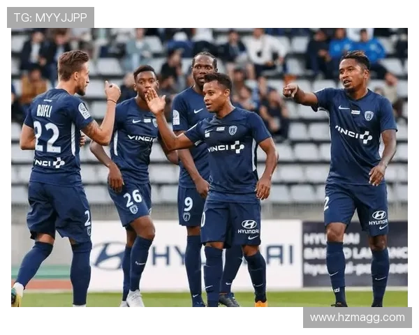 巴黎圣日耳曼摆脱巨星依赖后,关键战表现起伏,冠军竞争力面临考验